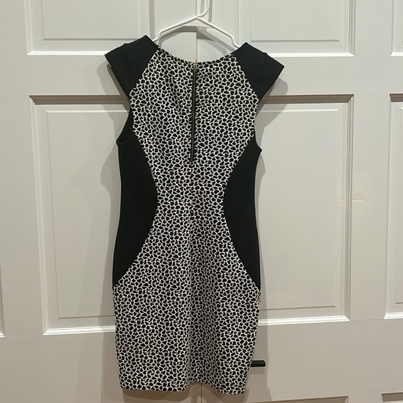 EXPRESS Black and white mini dress - Picture 3 of 4